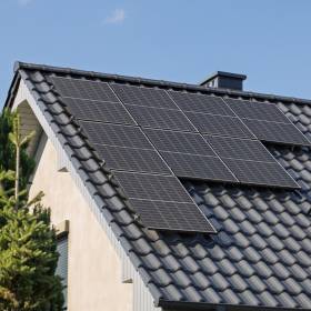 UOKiK bez litości dla branży OZE. Ponad 7 mln zł kary za manipulacje i „urzędowe” pułapki na klientów