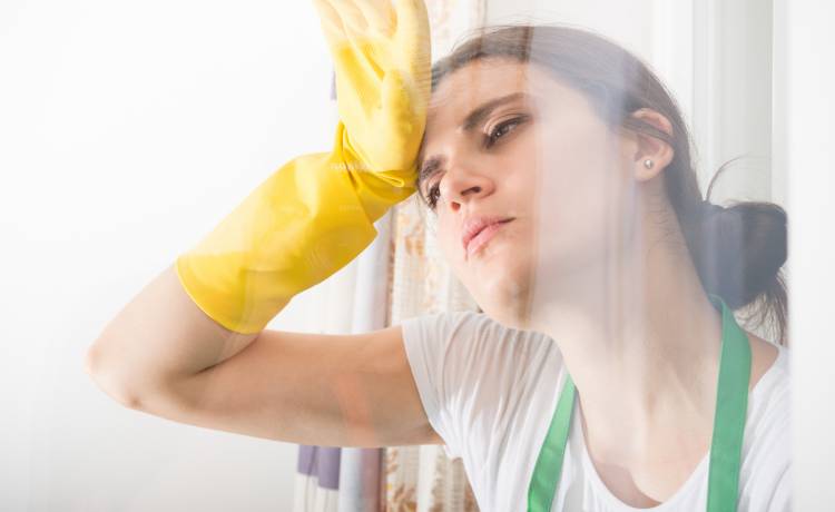Okna wciąż są brudne i pokryte smugami? Sprawdź, jak skutecznie je umyć!