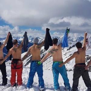 Tak wyglądałyby media społecznościowe, gdyby mężczyźni zachowywali się idantycznie jak kobiety [ZDJĘCIA]                                       