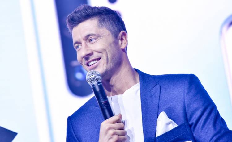 Jak wyglądał Robert Lewandowski w wieku 7 lat? Jego siostra Milena opublikowała urocze zdjęcia!                                          
