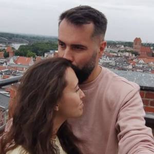 Karol Maciesz i Laura Wielich wzięli udział w filmie pod tytułem "Przepis na miłość od pierwszego wejrzenia" [WIDEO]