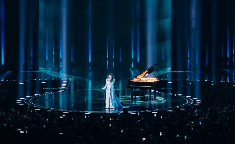 Ta ballada zapewniła Estonii awans do finału. Kim jest Alika? [WIDEO]