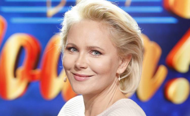 Anna Samusionek pozuje bez ubrań. 51-latka znów podgrzała atmosferę do czerwoności [FOTO]