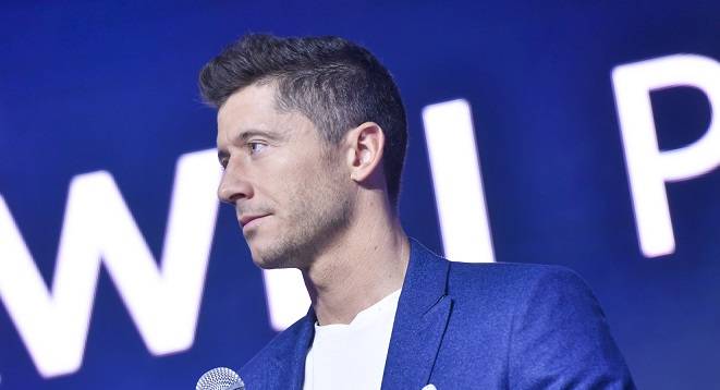 Robert Lewandowski na fotografii z mamą. Opis do kadru porusza! "Dziękuję, że zawsze wierzysz"