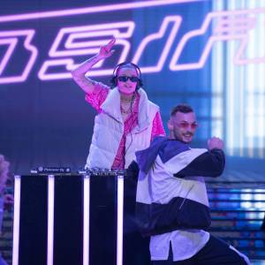 Young Leosia w "Twoja twarz brzmi znajomo". Karolina Pisarek rapuje hit "Szklanki" [WIDEO]