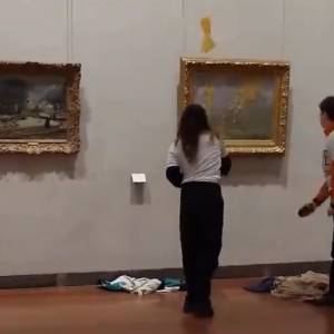 Kolejna akcja aktywistek. Oblały zupą obraz Claude'a Moneta [WIDEO]