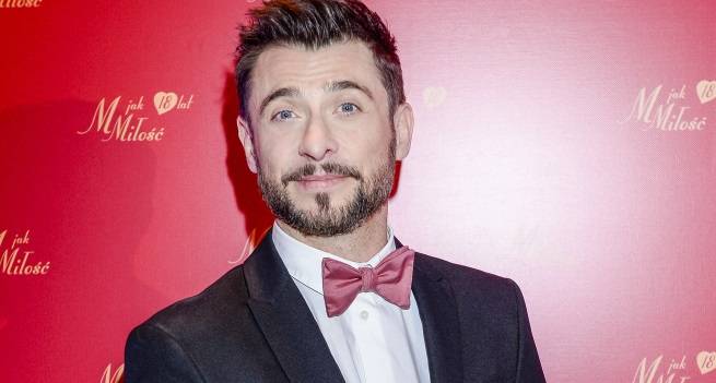 Marek Mostowiak w "M jak miłość". Kacper Kuszewski komentuje swój powrót do serialu. Tak rozwiał wszelkie wątpliwości