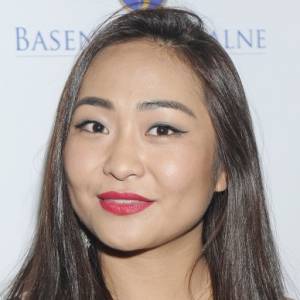 Misheel Jargalsaikhan pozuje w bikini w Dubaju. Jak zmieniła się dziecięca gwiazda "Rodziny zastępczej"? [FOTO]