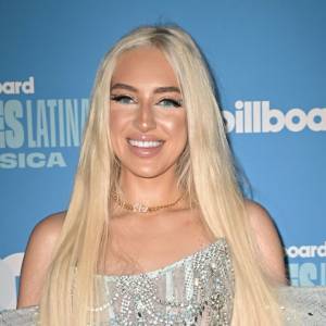 Caroline Derpienski w skąpej kreacji. Internauci nie mają litości: "Masakra"