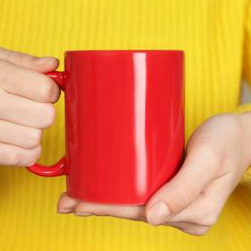 Zapomnij o drogich kremach. Ta tania herbata to sekret czystej cery