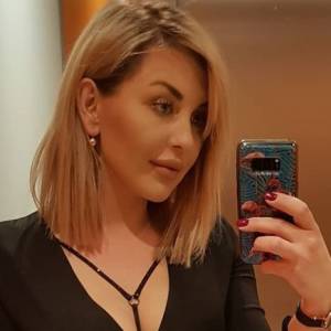 Projekt Lady: Julia Jaroszewska w sukni ślubnej. Wygląda zjawiskowo!                                                              