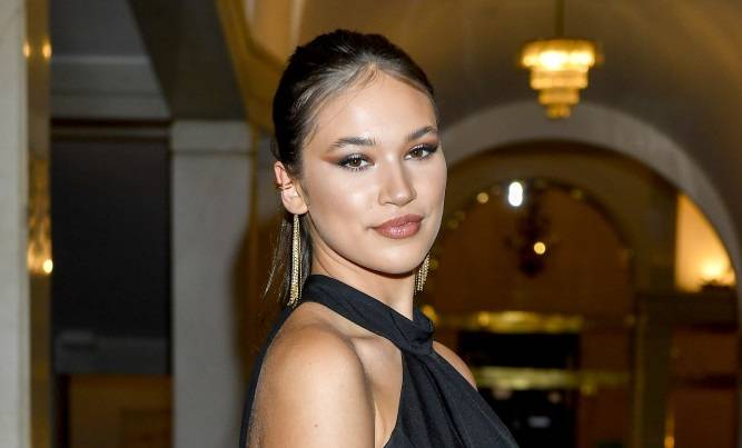 Alicja Szemplińska zrzuciła ubrania i zapozowała z nagim biustem. Fani oniemieli [FOTO] 