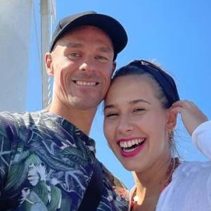 Dziewczyna Piotra Żyły dzieli się swoją radością. To stało się tuż po weselu! [ZDJĘCIE]