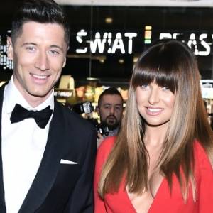 Anna i Robert Lewandowscy świętują na Instagramie! Trenerka opublikowała romantyczne wideo. "To jest takie piękne"