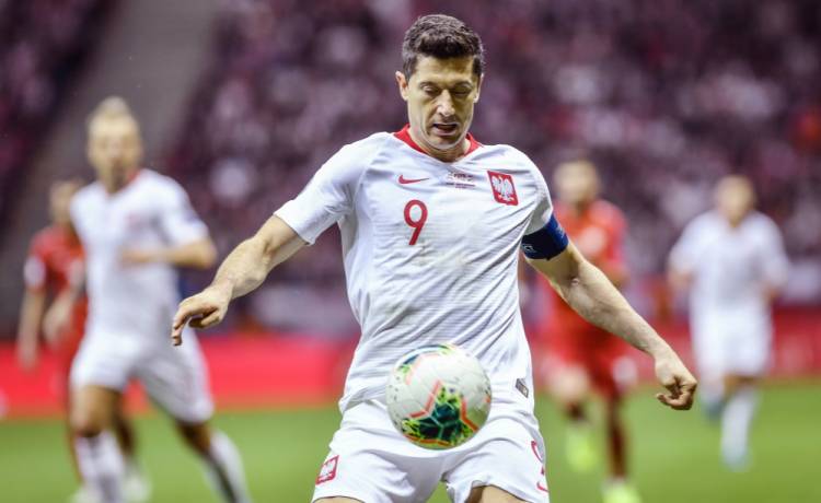 Miał grozić i szantażować Roberta Lewandowskiego. Były menadżer piłkarza zatrzymany przez policję