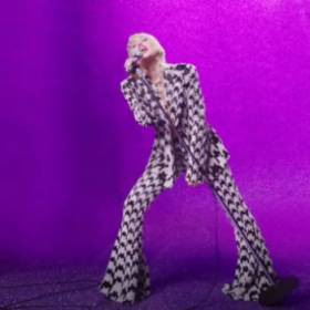 RMF Extra: Miley Cyrus powraca z nowym singiel i klipem! "Midnight Sky" zaskakuje!