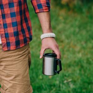 Kubek Stanley w podróży – dlaczego jest niezastąpionym towarzyszem?