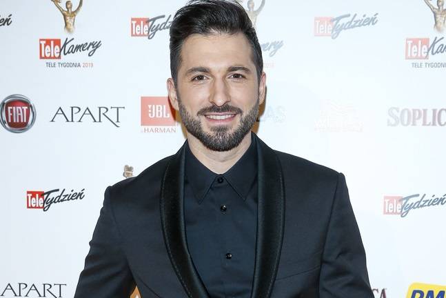 Rafał Maślak pokazał syna! Urocze zdjęcie modela z synkiem podbiło serca internautów                             