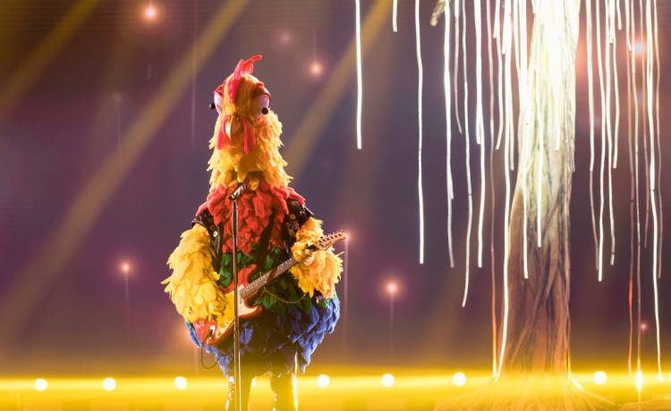 "Mask Singer". Kim jest Kogut? Widzowie twierdzą, że w końcu go rozpracowali. "Teraz już na 100%"