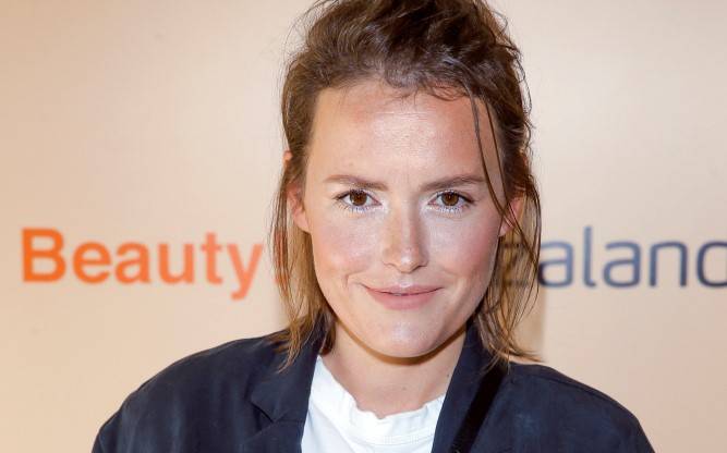 Olga Frycz w bikini. Aktorka podzieliła się w sieci gorącym kadrem, a internauci oszaleli: "Co za figura!"