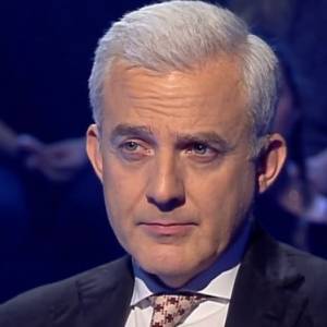 Milionerzy. Co nie jest sokiem trawiennym? Gdzie odbieramy przesyłkę poste restante? Specjalnie obrobiona belka i szeroka strona broni siecznej to...?