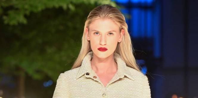 Julia Sobczyńska zrzuciła ubrania i zapozowała w biustonoszu. "Wyglądasz niesamowicie" [FOTO]