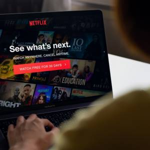 Netflix usuwa kolejne lubiane produkcje! Zobacz, co zniknie z platformy!                                                                                