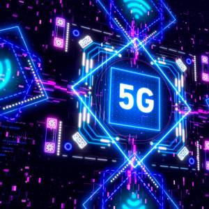 Przeciwnicy technologii 5G podpalili nadajnik. Część mieszkańców Łodzi miała problem z zasięgiem