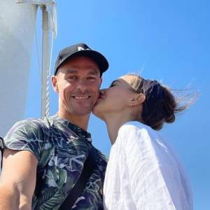 Marcelina Ziętek odsłania brzuch i potwierdza plotki. Nie mogła dłużej tego ukrywać! "Wydało się" [FOTO]