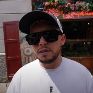 Jak smakuje jagodzianka za 31 złotych? Księżulo ocenił wypieki z lokalu Magdy Gessler