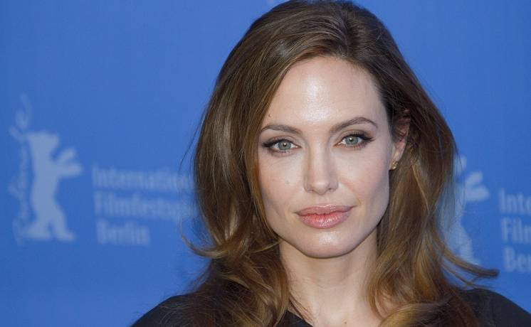 „Eternals”. Angelina Jolie chwali się dziećmi na premierze filmu. Zmieniły się nie do poznania. Zobaczcie sami! [ZDJĘCIA]