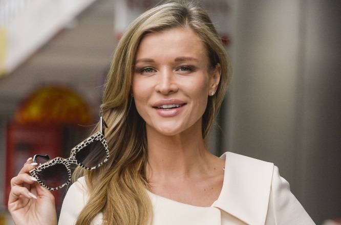 Joanna Krupa czule tuli do piersi noworodka. Wyjątkowo osobisty post trafił na Instagram modelki! [WIDEO]