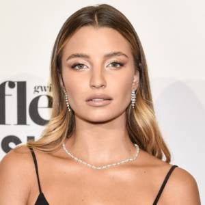 Julia Wieniawa już tak nie wygląda? Na tych zdjęciach aktorka nie przypomina siebie! [ZDJĘCIA]                     