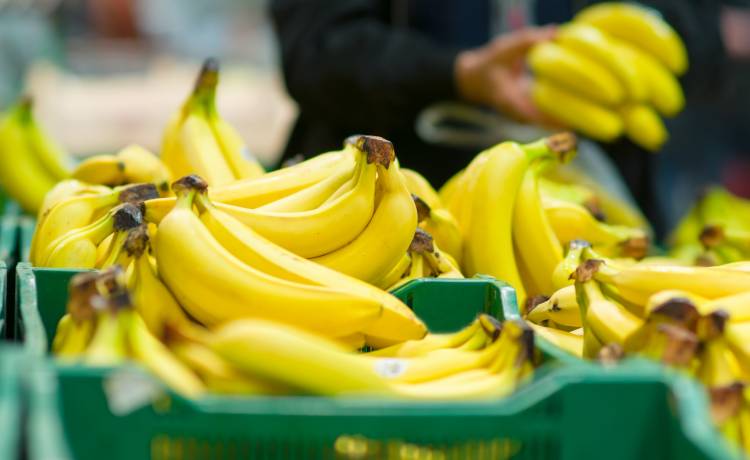 Odkryto narkotyki w bananach w popularnej sieci sklepów. Przestępstwo miało miejsce w dwóch miastach