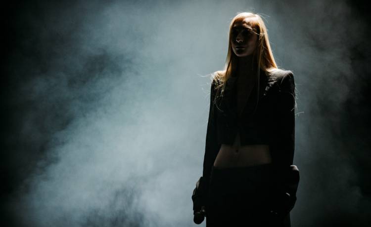 Eurowizja 2022. Jej utwór opowiada o mrocznym dzieciństwie pełnym smutku