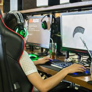 Chiny walczą z uzależnieniem od gier. Wprowadzono surowe ograniczenia dla nieletnich graczy