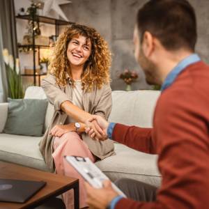 O czym świadczy uścisk dłoni? Niewiele osób o tym wie