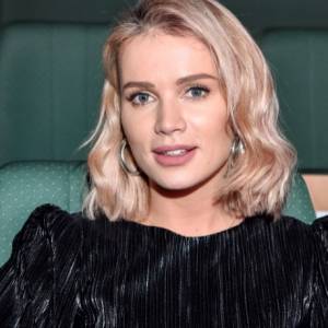 Sebastian Fabijański na intymnym nagraniu Maffashion. "Love is in the air"