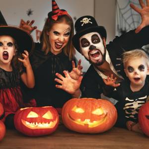 Halloween 2020. Top 5 przerażających strojów na domową imprezę