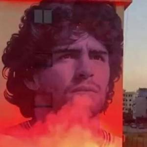 Spektakularne odsłonięcie muralu Diego Maradony w Neapolu. Kibice oddali hołd legendarnemu piłkarzowi [WIDEO] 