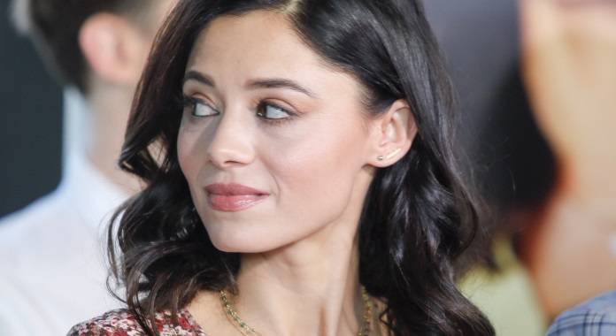 Serial z Adrianą Kalską niemal spada z anteny? Produkcja ogranicza emisję tylko do dwóch odcinków!