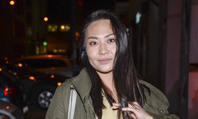 Misheel Jargalsaikhan odsłania ciało na pustyni. Fanom zrobiło się gorąco. Tak wygląda dziś gwiazda "Rodziny zastępczej" [FOTO]