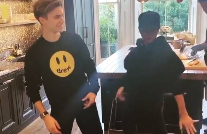 Victoria Beckham z synem Romeo tańczą do piosenki Spice Girls!