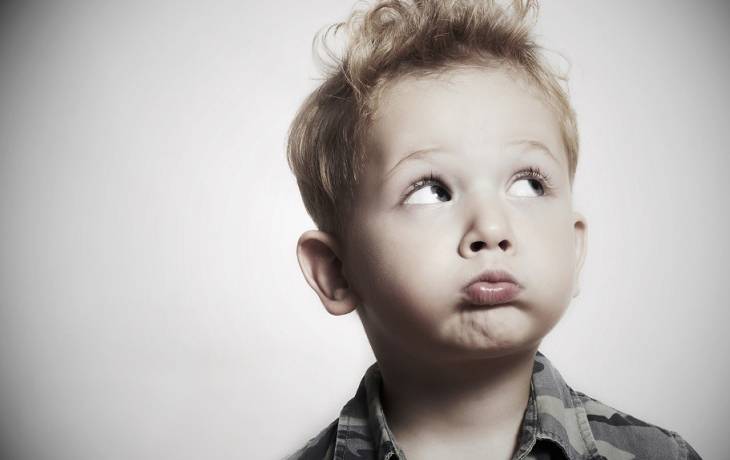 Nietypowa akcja strażaków: Dwulatek zatrzasnął mamę na balkonie