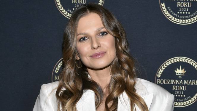 Anna Lewandowska przyszła na stadion z córkami. 33-latka zwróciła się do Roberta [FOTO]