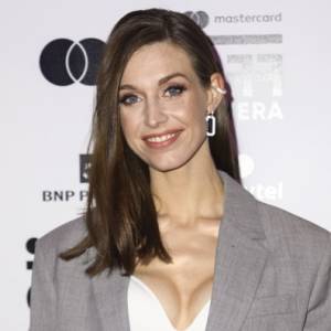 Gwiazda "BrzydUli 2" już tak nie wygląda! Julia Kamińska zaszalała u fryzjera. Nożyczki poszły w ruch! [ZDJĘCIA]