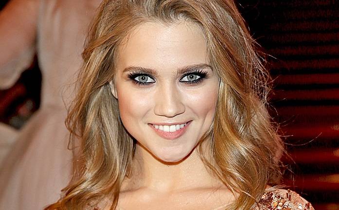 Kolejne rodzinne zdjęcia Agnieszki Kaczorowskiej-Peli trafiły do sieci. Aktorka i tancerka obchodziła pierwszą rocznicę ślubu!