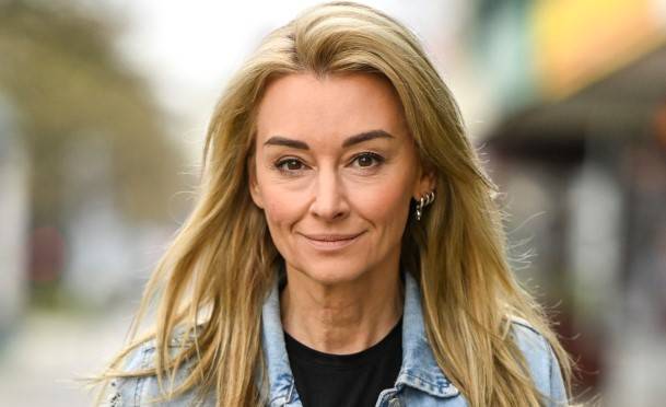 Martyna Wojciechowska pokazała rodziców. Tak wyglądali jako nowożeńcy! [FOTO]