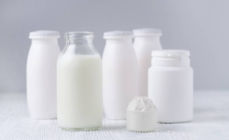 Salmonella wykryta w mleku! GIS wydał ostrzeżenie przed produktem