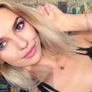 Oliwia ze "Ślubu..." na gorącej fotografii w stroju kąpielowym! Uczestniczka programu zachwyciła swoich fanów!                                                              